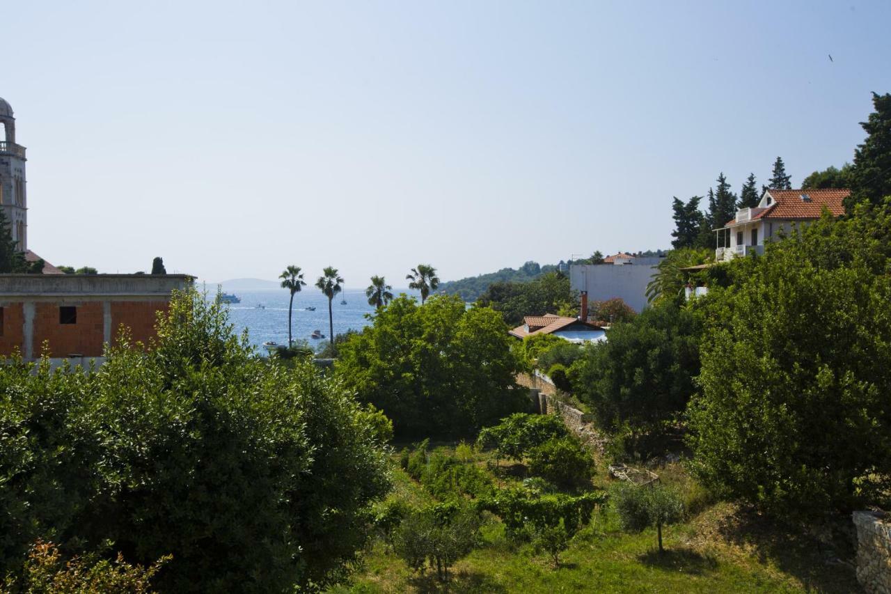 Apartments Hruban Hvar Town Buitenkant foto